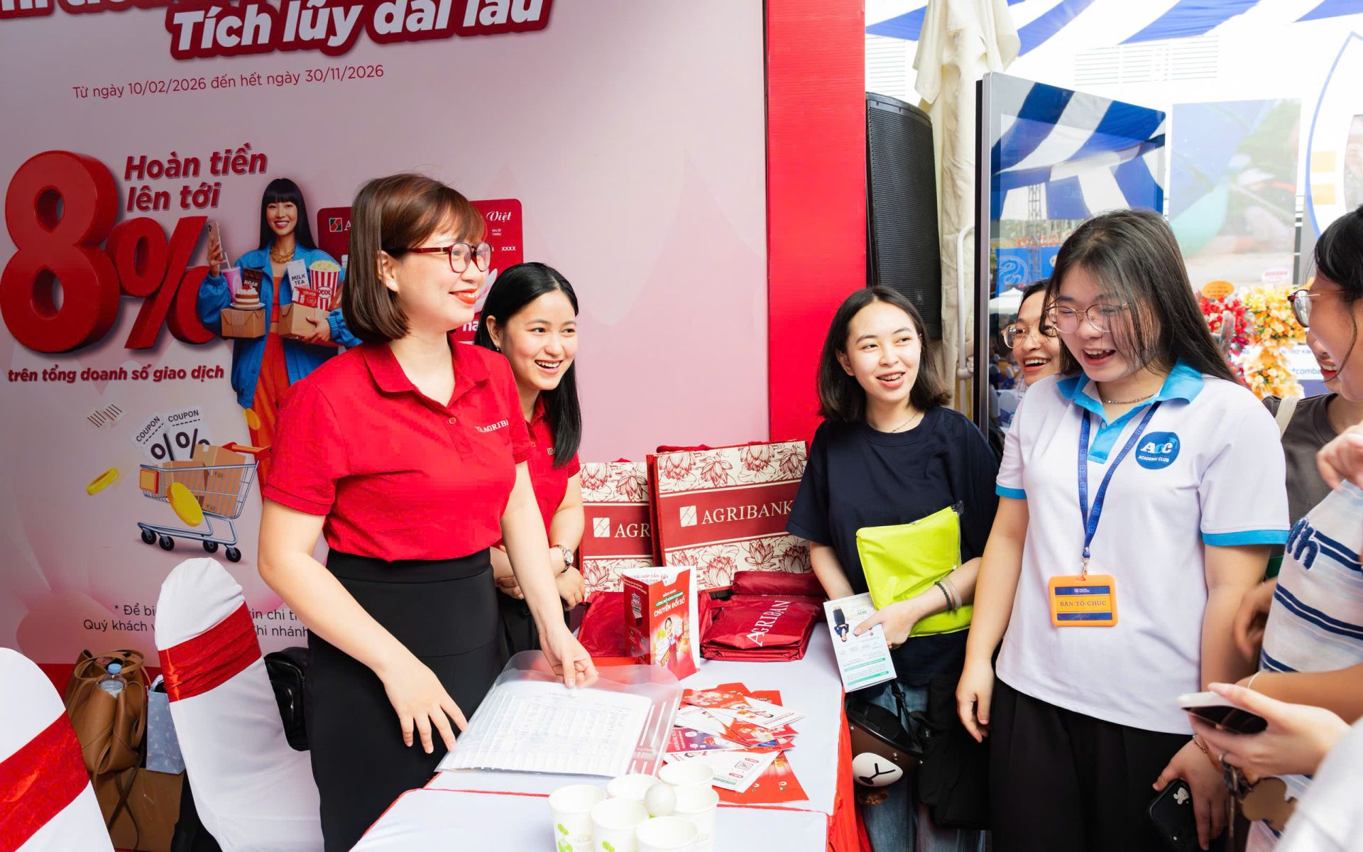 Agribank đồng hành cùng chương trình “Hội chợ việc làm - Cầu nối nhân lực 2026” Agribank đồng hành cùng chương trình “Hội chợ việc làm - Cầu nối nhân lực 2026”