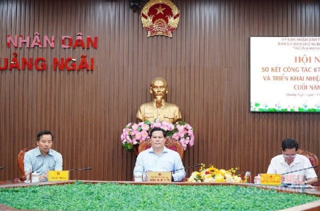 B&agrave;n chủ toạ Hội nghị. Ảnh: Đ-Huy