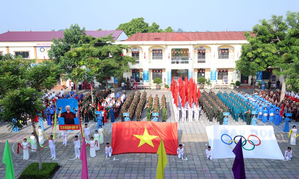 Quang cảnh lễ khai mạc. Quang cảnh lễ khai mạc.