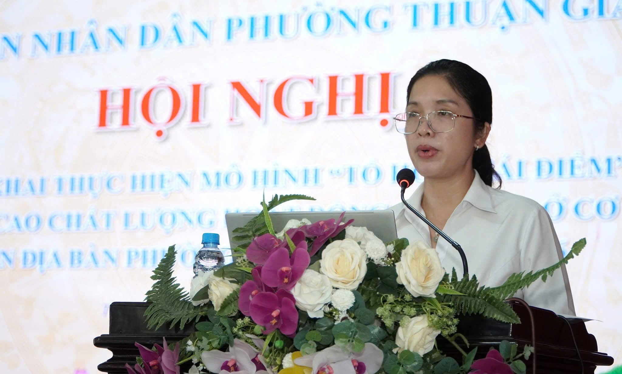 Bà Nguyễn Thị Kim Ngọc, Đảng ủy viên, Phó Chủ tịch UBND phường Thuận Giao, chia sẻ về vai trò của công tác hòa giải ở cơ sở trong giải quyết các mâu thuẫn tại cộng đồng. Bà Nguyễn Thị Kim Ngọc, Đảng ủy viên, Phó Chủ tịch UBND phường Thuận Giao, chia sẻ về vai trò của công tác hòa giải ở cơ sở trong giải quyết các mâu thuẫn tại cộng đồng.