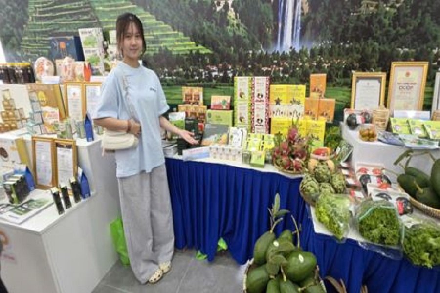 Sản phẩm OCOP của Lâm Đồng tham gia trưng bày tại diễn đàn. Sản phẩm OCOP của Lâm Đồng tham gia trưng bày tại diễn đàn.