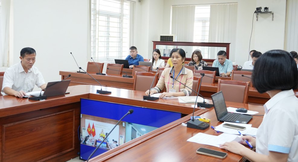 C&ocirc;ng d&acirc;n kiến nghị tại buổi tiếp