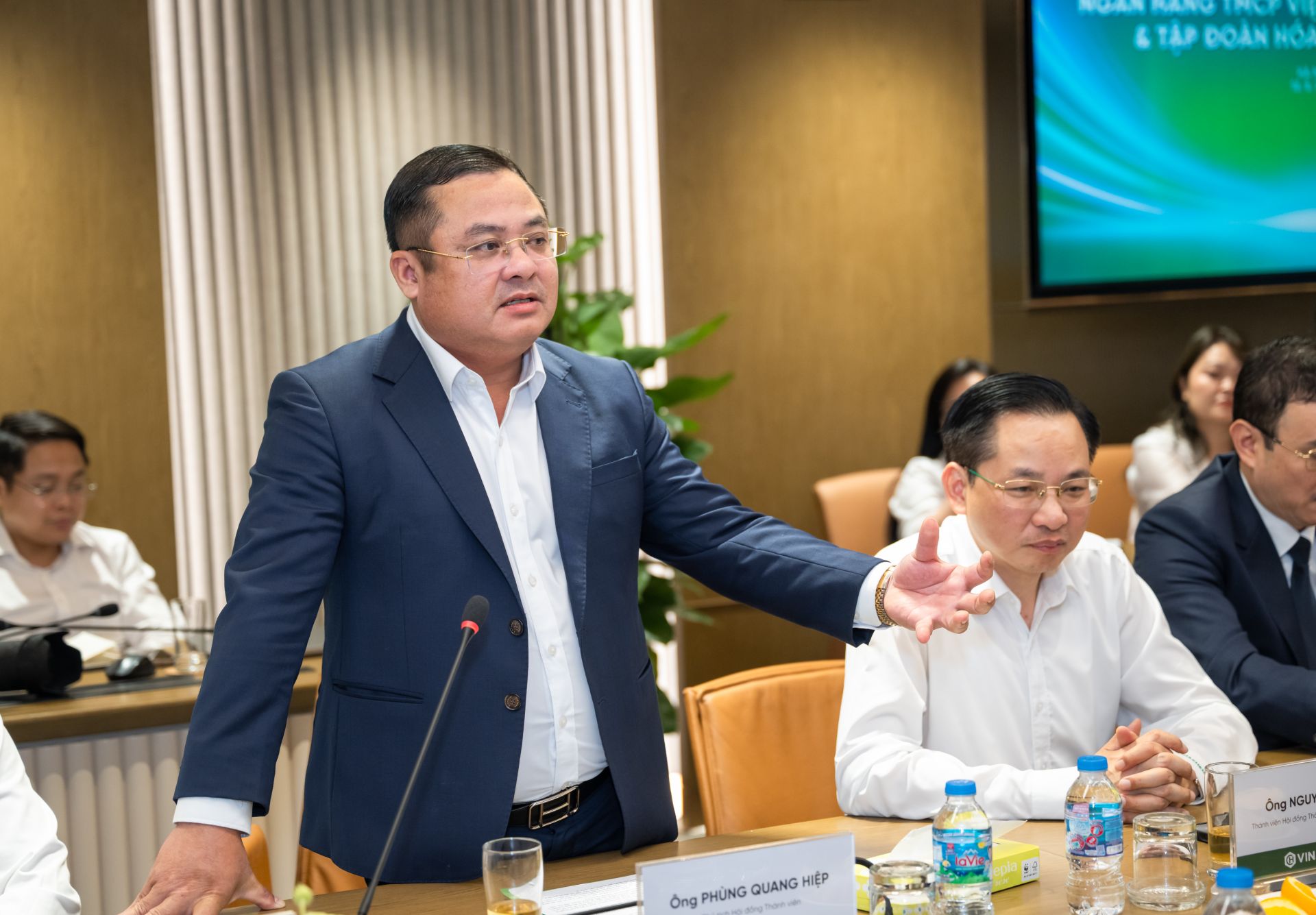 &Ocirc;ng Ph&ugrave;ng Quang Hiệp, Chủ tịch Hội đồng Th&agrave;nh vi&ecirc;n Vinachem ph&aacute;t biểu tại lễ k&yacute; kết
