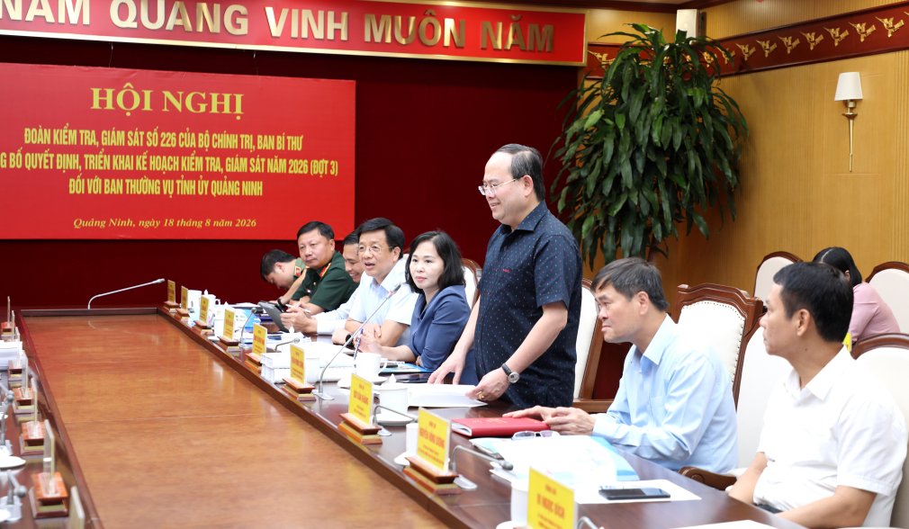 &Ocirc;ng Quản Minh Cường, Ủy vi&ecirc;n Trung ương Đảng, B&iacute; thư Tỉnh ủy, Trưởng Đo&agrave;n ĐBQH tỉnh Quảng Ninh, ph&aacute;t biểu tại buổi c&ocirc;ng bố quyết định