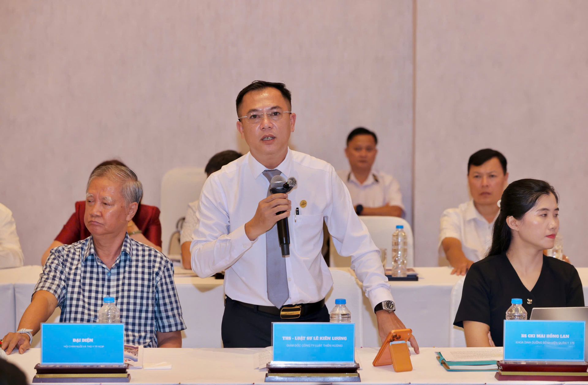 ThS - Luật sư L&ecirc; Ki&ecirc;n Lương, Đo&agrave;n Luật sư TP.HCM, Gi&aacute;m đốc C&ocirc;ng ty Luật Thi&ecirc;n Hương, cho biết một vấn đề quan trọng l&agrave; phải x&aacute;c định r&otilde; tr&aacute;ch nhiệm của từng chủ thể trong chuỗi cung ứng khi xảy ra vi phạm.