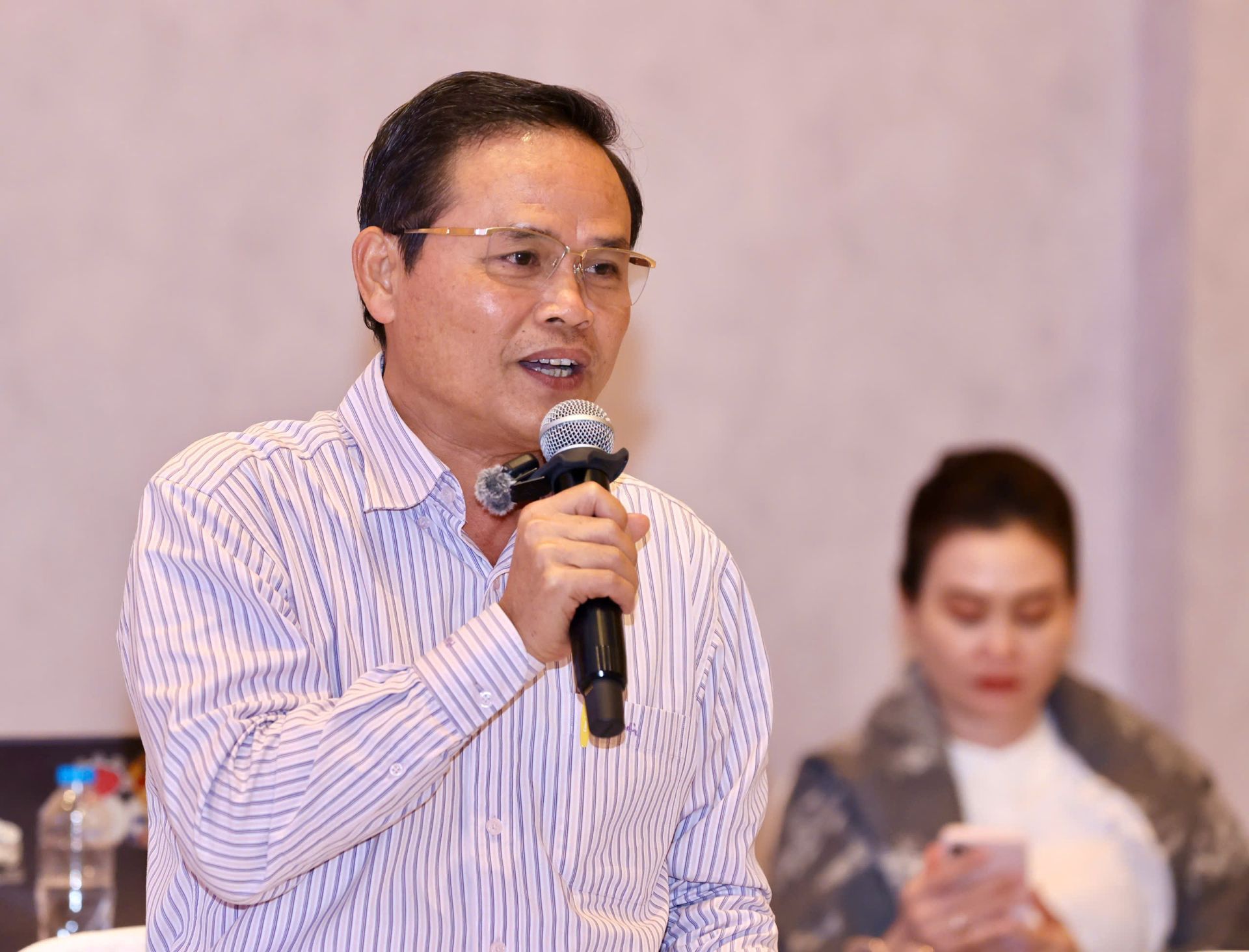&ocirc;ng Trương Hải Hưng, Ph&oacute; Tổng Gi&aacute;m đốc C&ocirc;ng ty CP Việt Nam Kỹ nghệ S&uacute;c sản (Vissan), cho rằng kiểm so&aacute;t an to&agrave;n thực phẩm phải được thực hiện ngay từ đầu v&agrave;o.