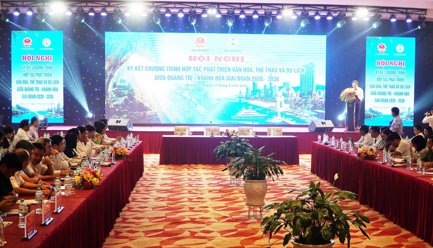 Quang cảnh lễ ký kết Quang cảnh lễ ký kết