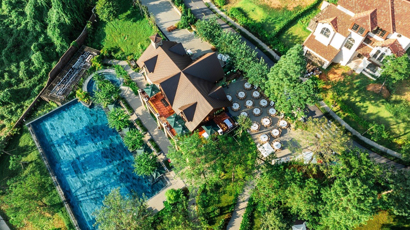 Thung lũng thông reo đang hình thành những nhịp sống cộng đồng gắn kết khi các phân khu đầu tiên được bàn giao và hệ sinh thái tiện ích dần đi vào hoạt động. Ảnh: Sports Club - Thanh Xuan Valley. Thung lũng thông reo đang hình thành những nhịp sống cộng đồng gắn kết khi các phân khu đầu tiên được bàn giao và hệ sinh thái tiện ích dần đi vào hoạt động. Ảnh: Sports Club - Thanh Xuan Valley.