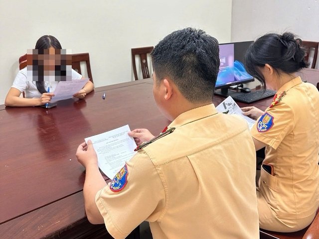 Cơ quan C&ocirc;ng an l&agrave;m việc với chị N.T.N.A.