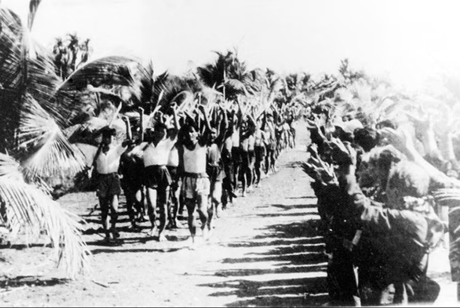 Ng&agrave;y 1/6/1945, tổ chức Thanh ni&ecirc;n Tiền phong ra đời ở Nam Bộ. Đ&acirc;y l&agrave; phong tr&agrave;o thanh ni&ecirc;n hoạt động theo định hướng của Đảng, c&oacute; vai tr&ograve; t&iacute;ch cực trong qu&aacute; tr&igrave;nh vận động, tập hợp lực lượng thanh ni&ecirc;n chuẩn bị cho cuộc Tổng khởi nghĩa Th&aacute;ng T&aacute;m năm 1945. (Ảnh: Tư liệu TTXVN)