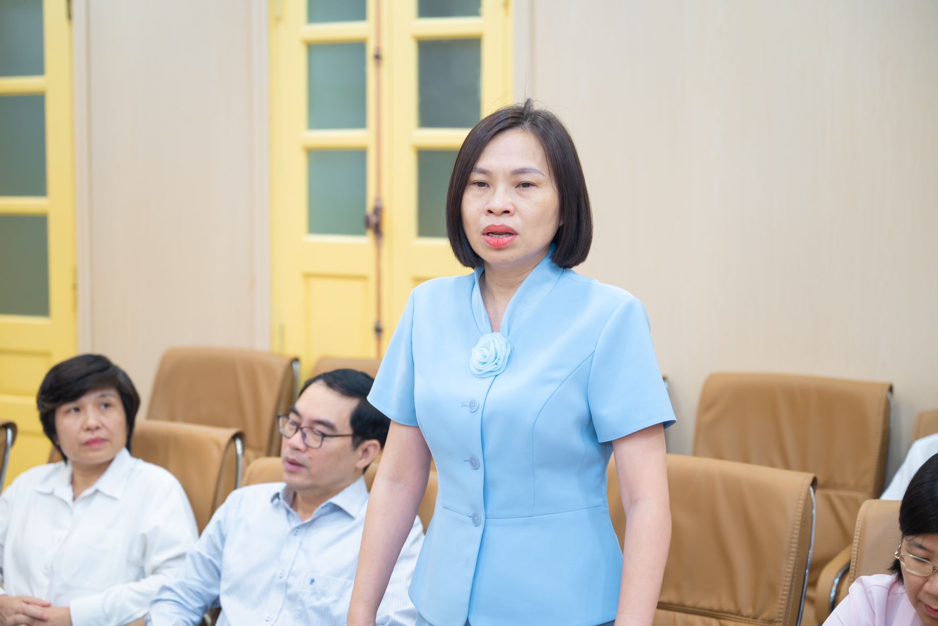 Đại diện Đại Học B&aacute;ch Khoa H&agrave; Nội ph&aacute;t biểu