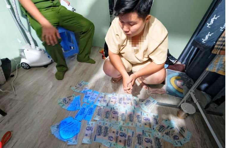 Từ đối tượng đầu tiên-Nguyễn Hồng Ngọc Thảo, bị phát hiện, cơ quan chức năng đã lần tìm ra toàn bộ các đối tượng liên quan (Ảnh: Công an Cần Thơ) Từ đối tượng đầu tiên-Nguyễn Hồng Ngọc Thảo, bị phát hiện, cơ quan chức năng đã lần tìm ra toàn bộ các đối tượng liên quan (Ảnh: Công an Cần Thơ)