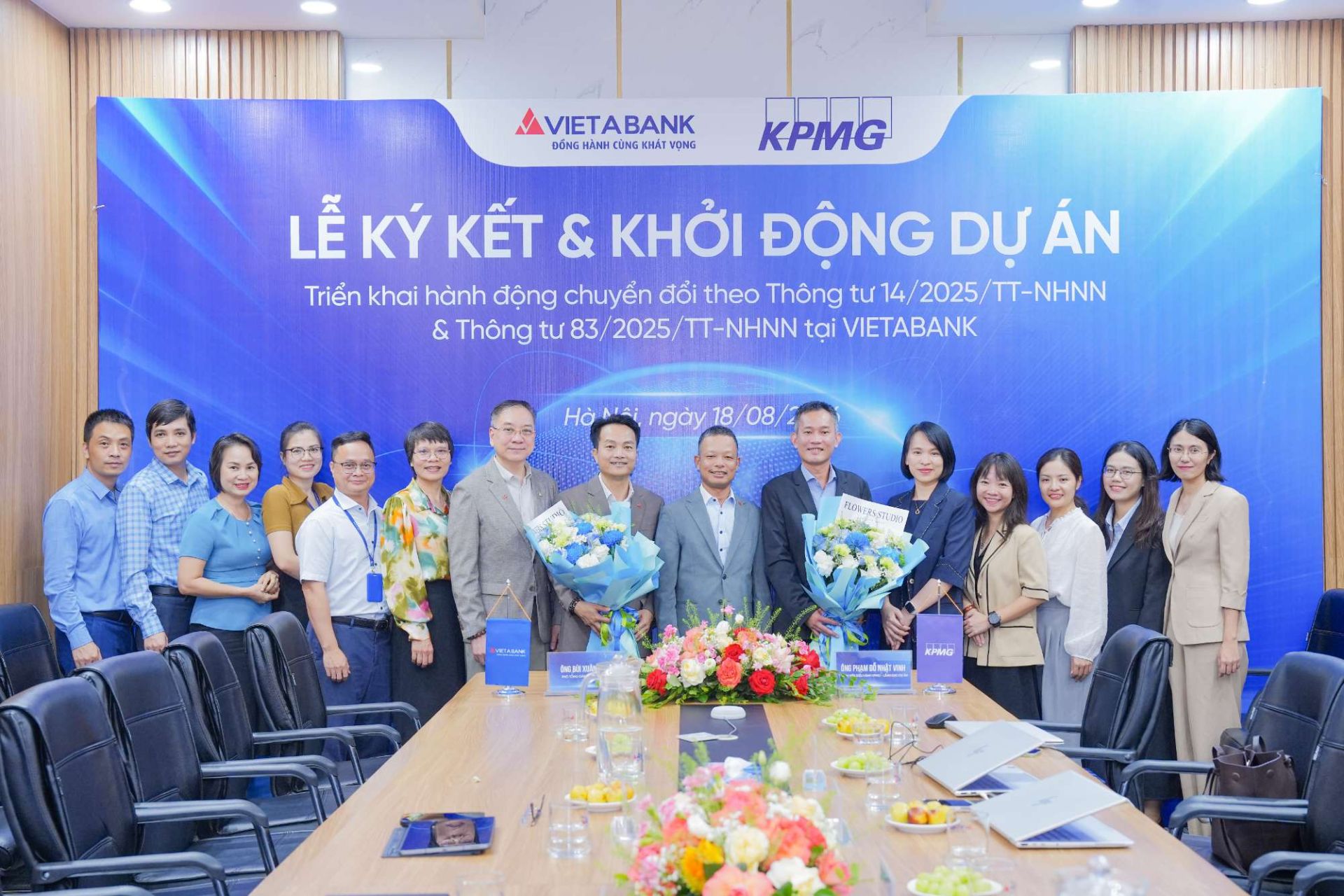 Lễ k&yacute; kết hợp t&aacute;c giữa VietABank v&agrave; KPMG
