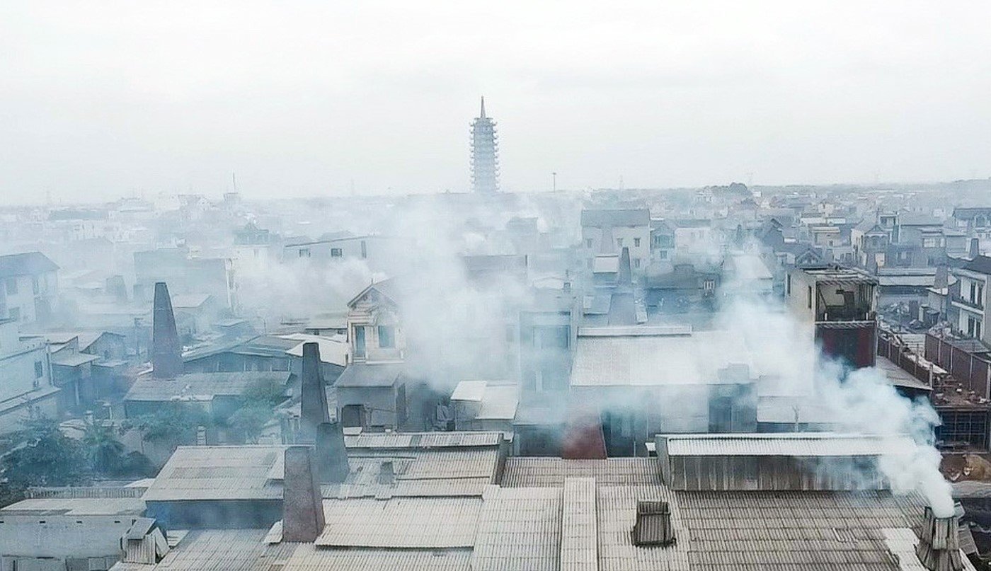 Hoạt động sản xuất tại c&aacute;c l&agrave;ng nghề tiềm ẩn nguy cơ g&acirc;y &ocirc; nhiễm m&ocirc;i trường.