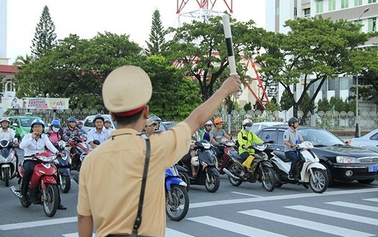 Bảo đảm trật tự, an toàn giao thông dịp nghỉ lễ 2/9 và tháng cao điểm học sinh đến trường. Bảo đảm trật tự, an toàn giao thông dịp nghỉ lễ 2/9 và tháng cao điểm học sinh đến trường.