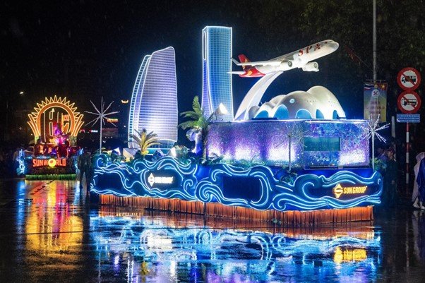 Mảnh ghép cuối cùng của đoàn diễu hành mang tên Mảnh ghép cuối cùng của đoàn diễu hành mang tên