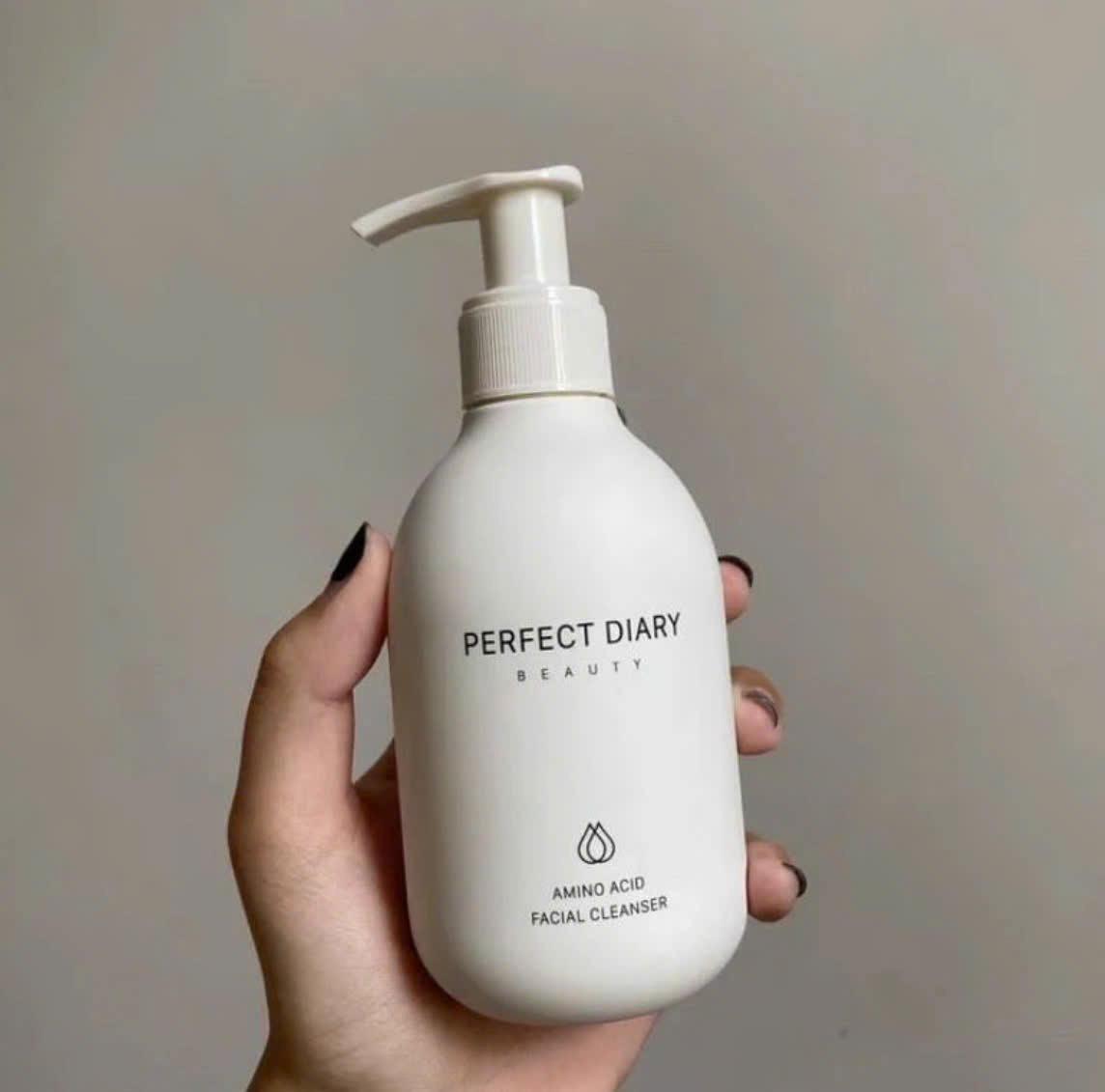 Sản phẩm sữa rửa mặt Perfect Diary Amino Acid Facial nằm trong danh s&aacute;ch được C&ocirc;ng ty TNHH Xing Yun Cloud Việt Nam đề nghị tự nguyện r&uacute;t số tiếp nhận Phiếu c&ocirc;ng bố sản phẩm mỹ phẩm.