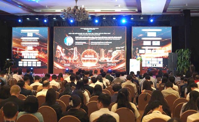 Quang cảnh lễ khai mạc.