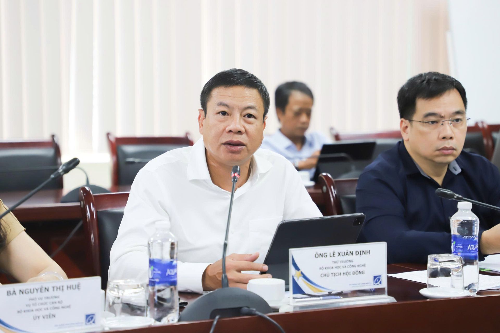 Thứ trưởng Bộ KH&CN L&ecirc; Xu&acirc;n Định ph&aacute;t biểu tại Phi&ecirc;n họp Hội đồng.