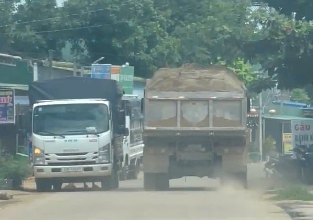 Hình ảnh từ người dân ghi nhận. Hình ảnh từ người dân ghi nhận.