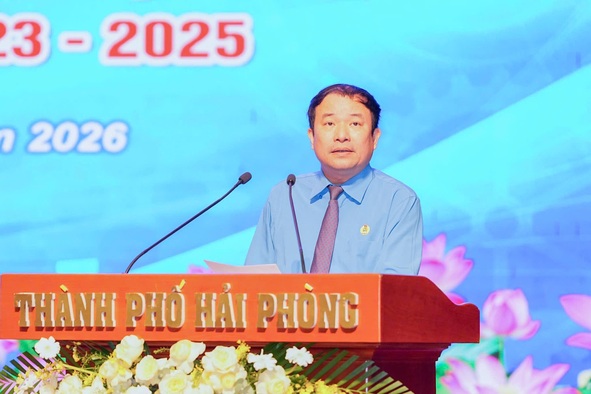 Đồng chí Nguyễn Anh Tuân, Chủ tịch Liên đoàn Lao động thành phố phát biểu tại hội nghị. Đồng chí Nguyễn Anh Tuân, Chủ tịch Liên đoàn Lao động thành phố phát biểu tại hội nghị.