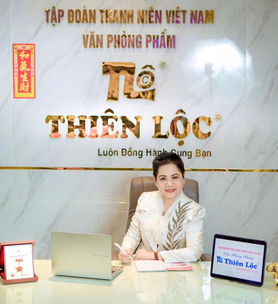 Doanh nh&acirc;n Trần Huệ Ngọc - Nh&agrave; s&aacute;ng lập Thương hiệu Văn ph&ograve;ng phẩm B&uacute;t B&igrave; Thi&ecirc;n Lộc