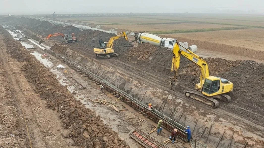 Dự án đi vào hoạt động sẽ đáp ứng nhu cầu đi lại và vận chuyển hàng hóa và góp phần thúc đẩy phát triển kinh tế - xã hội và chỉnh trang đô thị khu vực. (Ảnh minh họa) Dự án đi vào hoạt động sẽ đáp ứng nhu cầu đi lại và vận chuyển hàng hóa và góp phần thúc đẩy phát triển kinh tế - xã hội và chỉnh trang đô thị khu vực. (Ảnh minh họa)