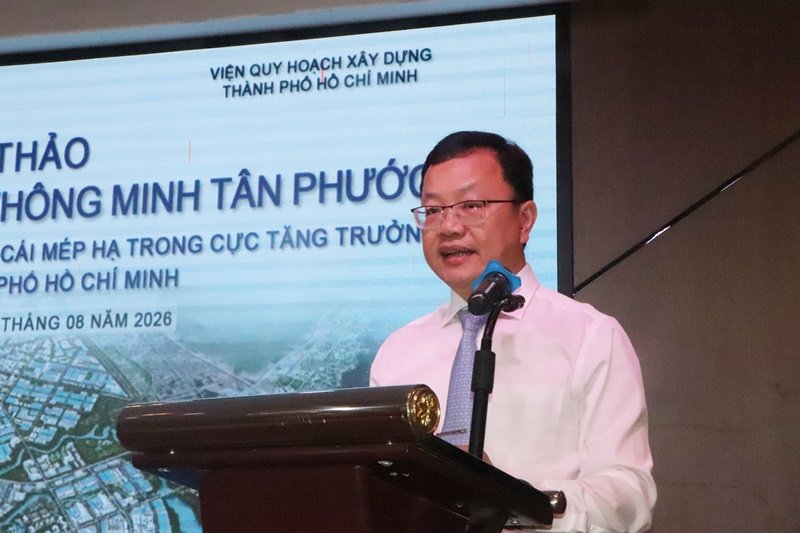 &Ocirc;ng Dương Ngọc Ch&acirc;u, B&iacute; thư Đảng ủy phường T&acirc;n Phước ph&aacute;t biểu tại Hội thảo