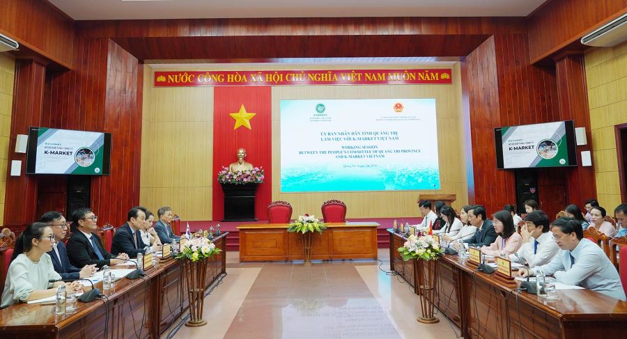 Toàn cảnh buổi làm việc Toàn cảnh buổi làm việc