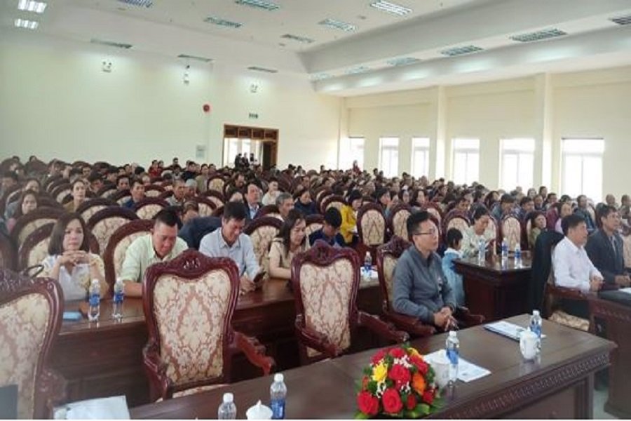Hội thảo thu h&uacute;t gần 200 đại biểu l&agrave; c&aacute;n bộ khuyến n&ocirc;ng, th&agrave;nh vi&ecirc;n Tổ khuyến n&ocirc;ng cộng đồng, đại diện hợp t&aacute;c x&atilde;, tổ hợp t&aacute;c, trang trại v&agrave; n&ocirc;ng d&acirc;n trực tiếp sản xuất tại c&aacute;c địa b&agrave;n rau, hoa trọng điểm của tỉnh .