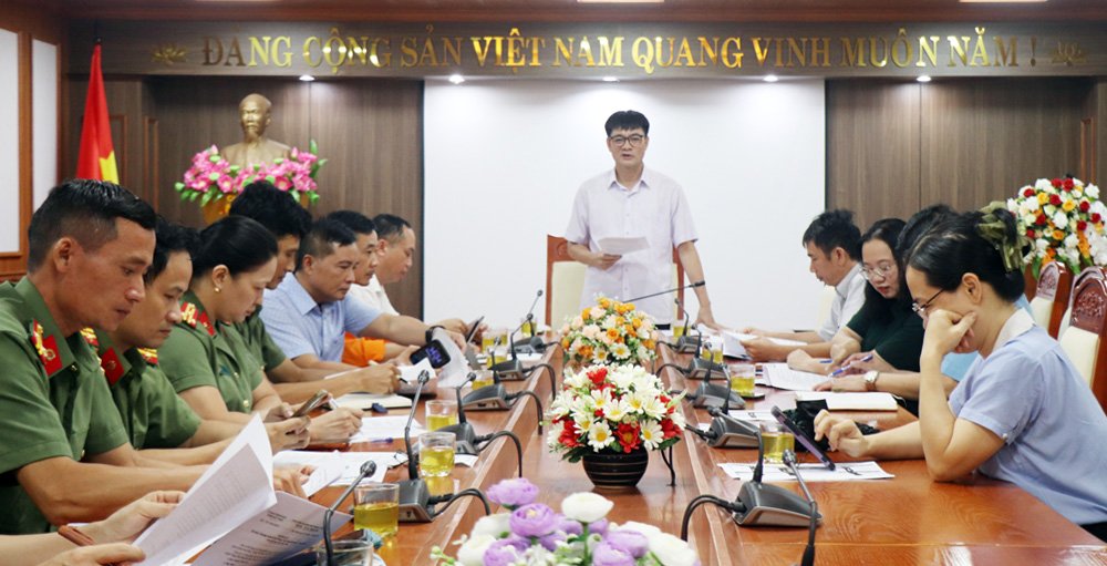 Đại diện lãnh đạo Sở Văn hóa, Thể thao và Du lịch chủ trì hội nghị triển khai tổ chức Chương trình đi bộ “Cùng Việt Nam tiến bước” tại Bắc Ninh. Đại diện lãnh đạo Sở Văn hóa, Thể thao và Du lịch chủ trì hội nghị triển khai tổ chức Chương trình đi bộ “Cùng Việt Nam tiến bước” tại Bắc Ninh.