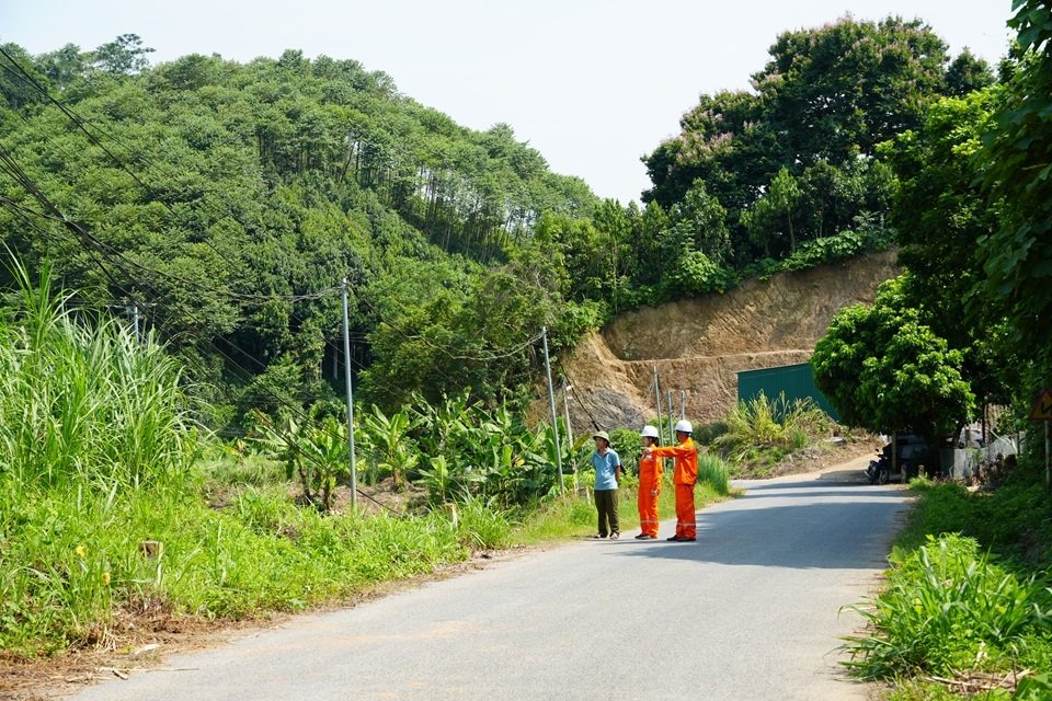 Hệ thống đường d&acirc;y sau c&ocirc;ng tơ cần được kh&aacute;ch h&agrave;ng chủ động kiểm tra, bảo dưỡng v&agrave; khắc phục c&aacute;c nguy cơ mất an to&agrave;n trong qu&aacute; tr&igrave;nh sử dụng điện