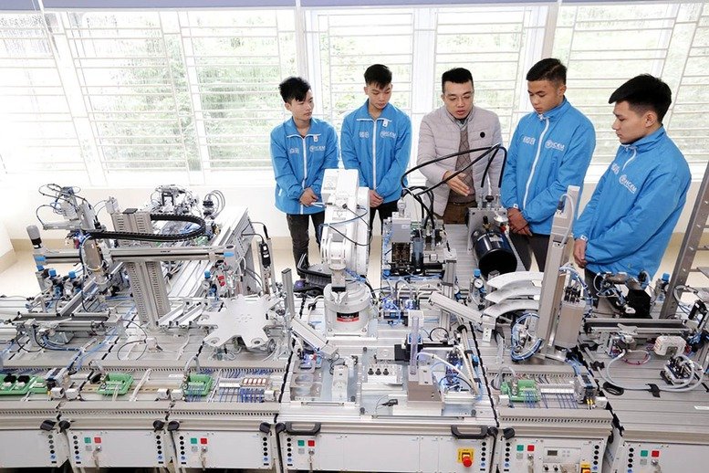 Dự kiến giảm 5 cơ sở đại học trực thuộc Bộ v&agrave; 12 cơ sở gi&aacute;o dục nghề nghiệp thuộc Bộ GD-ĐT.
