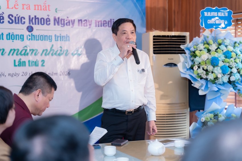 Tiến sĩ Trần Doãn Tiến, Tổng biên tập phát biểu khai mạc, chính thức công bố ra mắt Kên Sức khỏe ngày nay Media và phát động Chương trình Ươm mầm nhân ái lần thứ hai. Tiến sĩ Trần Doãn Tiến, Tổng biên tập phát biểu khai mạc, chính thức công bố ra mắt Kên Sức khỏe ngày nay Media và phát động Chương trình Ươm mầm nhân ái lần thứ hai.