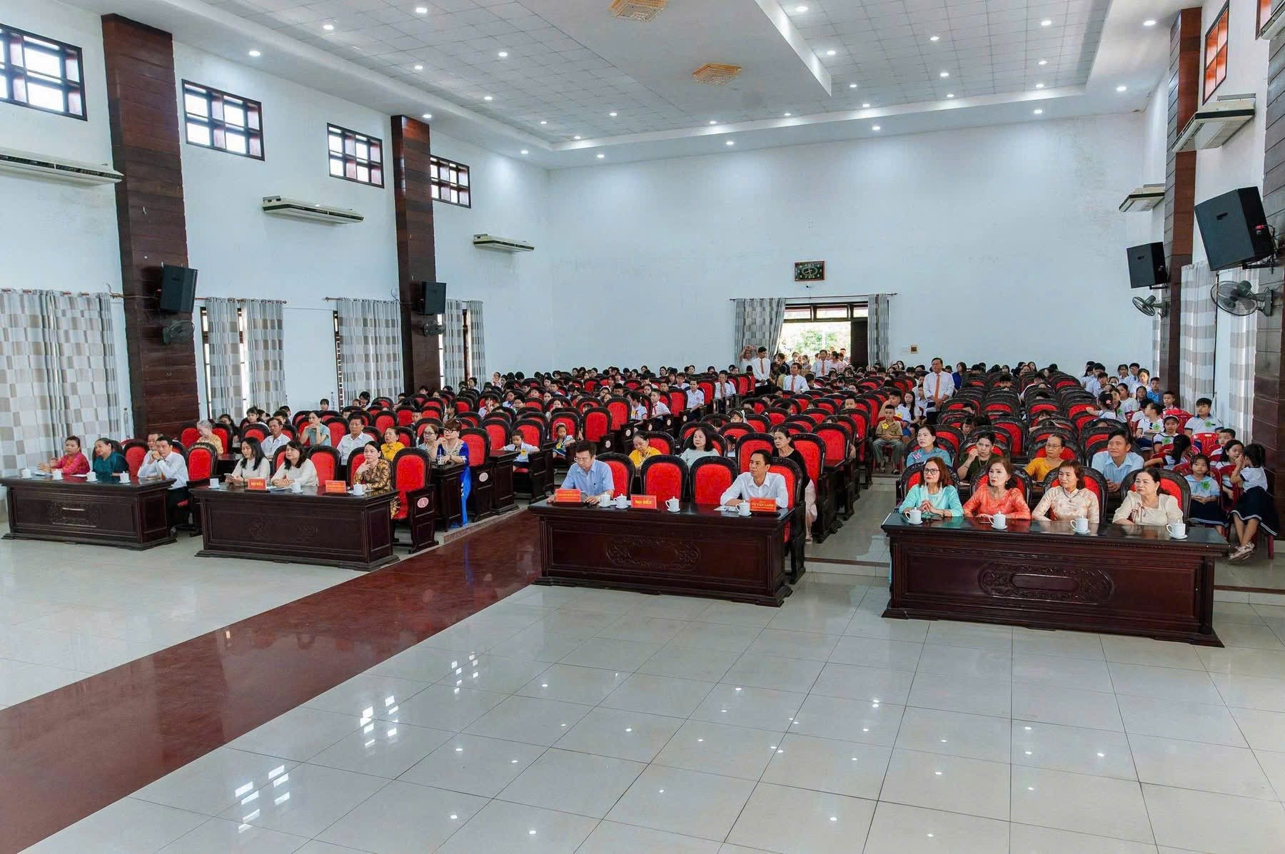 Quang cảnh buổi lễ