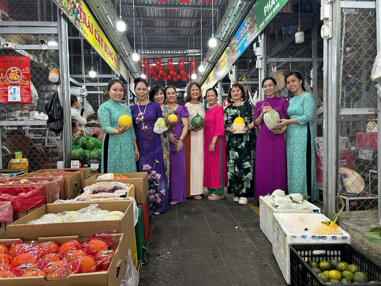 Vui tươi, th&acirc;n thiện l&agrave; người Đ&ocirc;ng Ba