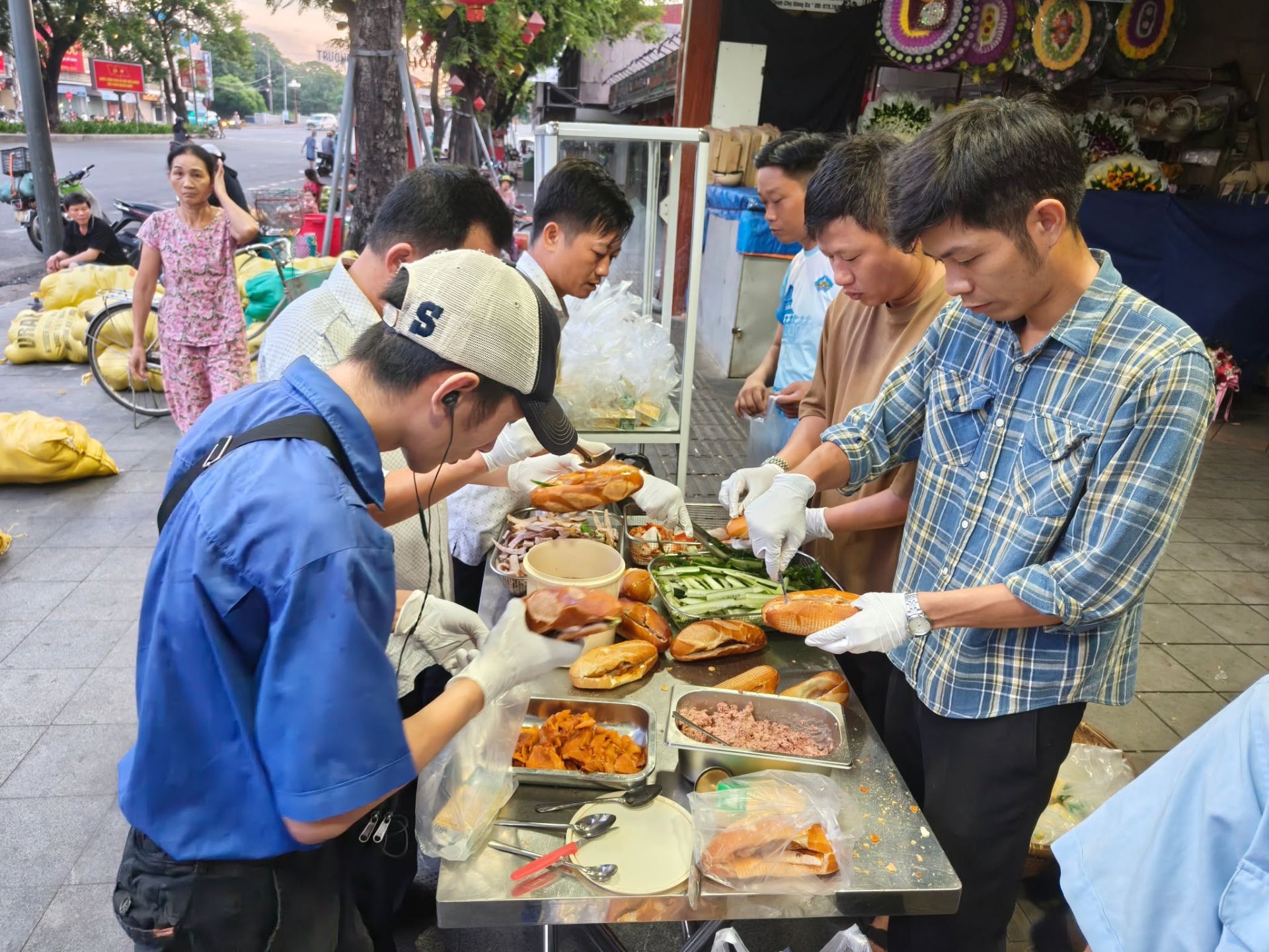 Tủ m&igrave; 0 đồng