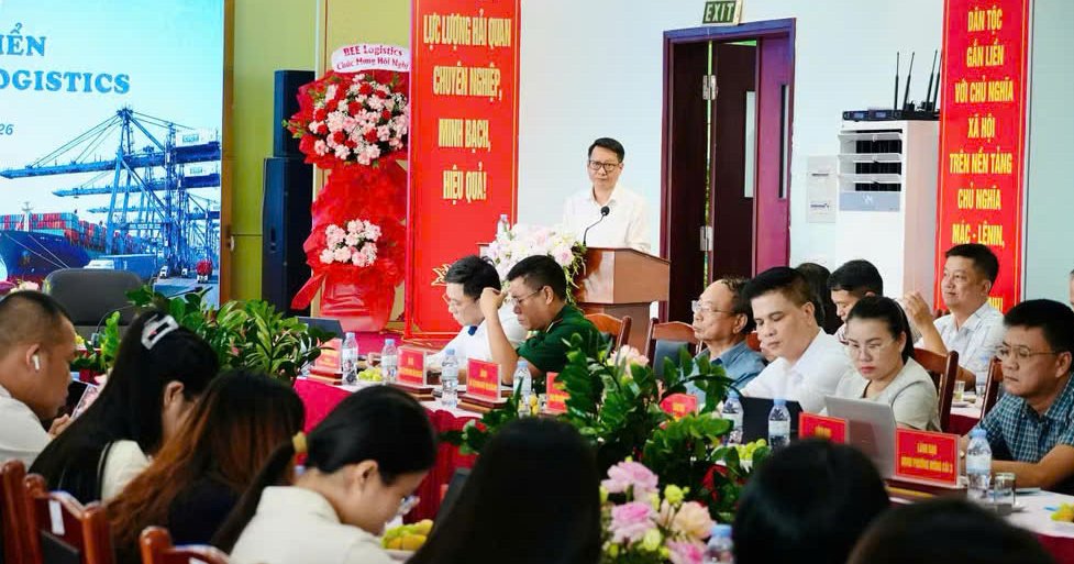Lãnh đạo Sở Công Thương tỉnh Quảng Ninh thông tin về định hướng phát triển logistics của tỉnh tại hội nghị Lãnh đạo Sở Công Thương tỉnh Quảng Ninh thông tin về định hướng phát triển logistics của tỉnh tại hội nghị