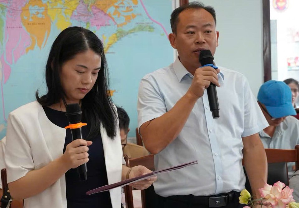 Đại diện Công ty TNHH Kỹ thuật Điện tử Tonly Việt Nam phát biểu ý kiến tại hội nghị Đại diện Công ty TNHH Kỹ thuật Điện tử Tonly Việt Nam phát biểu ý kiến tại hội nghị