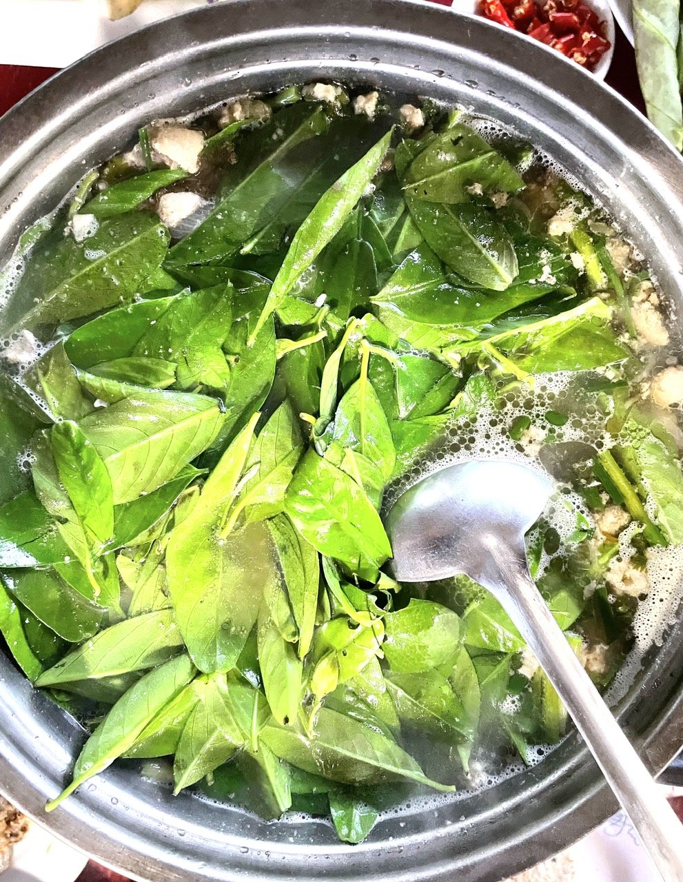 Lẩu cua đồng lá kiềm hương vị vừa lạ vừa ngon-Khu du lịch sinh thái Gáo Giồng-Đồng Tháp Lẩu cua đồng lá kiềm hương vị vừa lạ vừa ngon-Khu du lịch sinh thái Gáo Giồng-Đồng Tháp