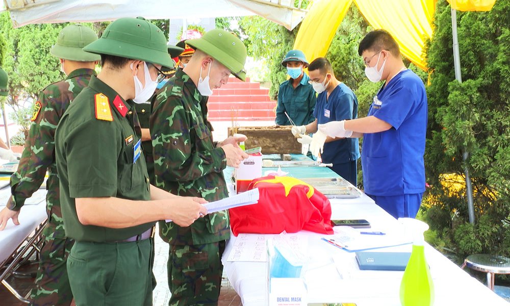 Lấy mẫu hài cốt liệt sĩ tại Nghĩa trang Liệt sĩ Xuân Lai xã Gia Bình. Lấy mẫu hài cốt liệt sĩ tại Nghĩa trang Liệt sĩ Xuân Lai xã Gia Bình.