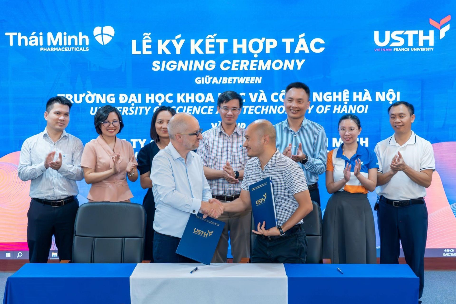 Dược phẩm Th&aacute;i Minh v&agrave; USTH tại lễ k&yacute; kết hợp t&aacute;c, mở rộng mối li&ecirc;n kết giữa doanh nghiệp v&agrave; nh&agrave; trường trong nghi&ecirc;n cứu, đ&agrave;o tạo v&agrave; ứng dụng khoa học