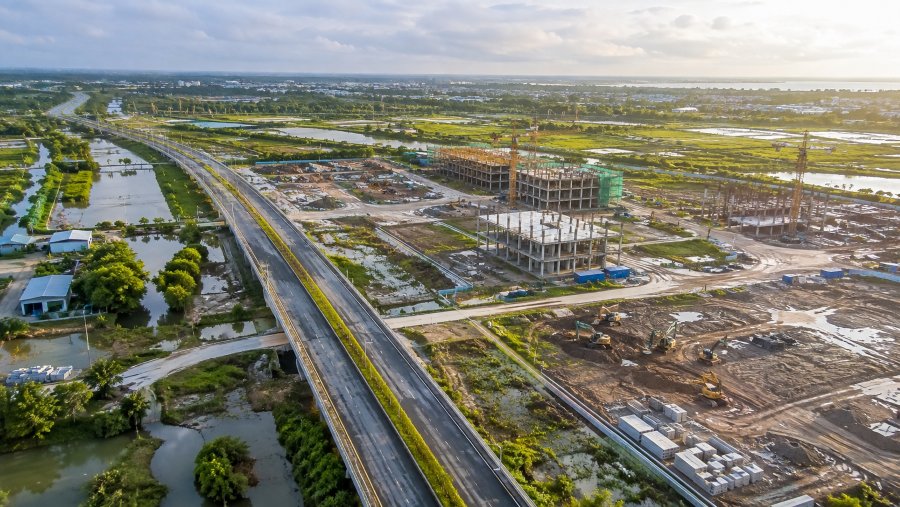 Trong tổng số 43 dự án tồn đọng, kéo dài trên địa bàn, Cà Mau đã tháo gỡ khó khăn cho 16 dự án và đang tập trung xử lý 27 dự án còn lại. Trong tổng số 43 dự án tồn đọng, kéo dài trên địa bàn, Cà Mau đã tháo gỡ khó khăn cho 16 dự án và đang tập trung xử lý 27 dự án còn lại.