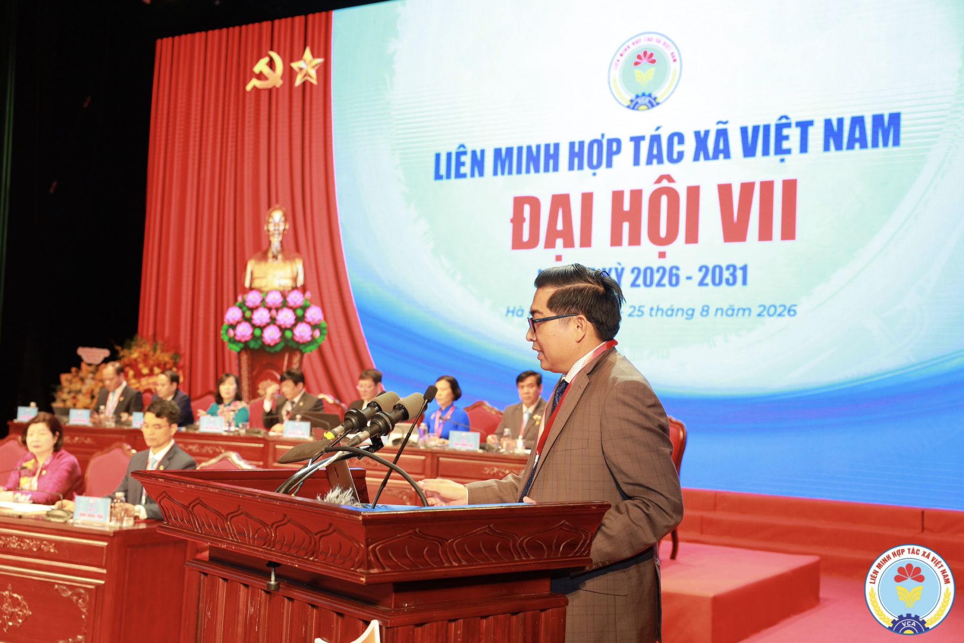 Gi&aacute;m đốc HTX S&agrave;i G&ograve;n Xanh Nguyễn Th&agrave;nh Trung ph&aacute;t biểu tham luận tại Đại Hội