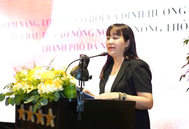 B&agrave; Vũ Thị B&iacute;ch Hậu, Ph&oacute; Gi&aacute;m đốc Sở N&ocirc;ng nghiệp v&agrave; M&ocirc;i trường Đ&agrave; Nẵng ph&aacute;t biểu tại Hội nghị.