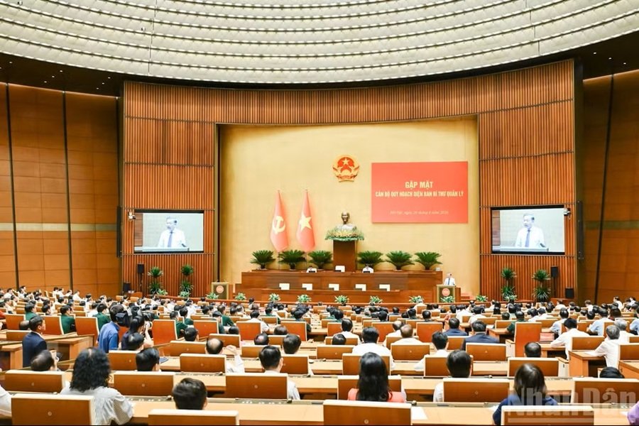 Quang cảnh gặp mặt c&aacute;n bộ quy hoạch diện Ban B&iacute; thư quản l&yacute;. (Ảnh: DUY LINH)