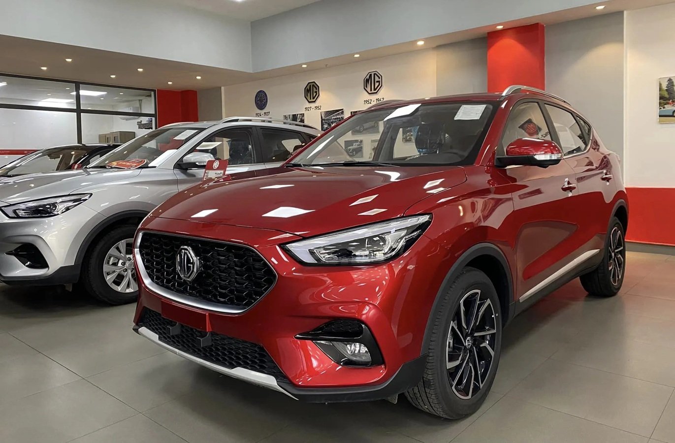 MG ZS giảm s&acirc;u c&ograve;n 378 triệu đồng tại đại l&yacute;, rẻ ngang Grand i10 bản base