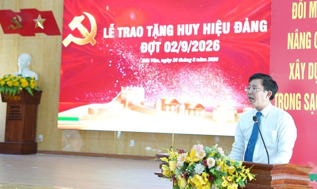 &Ocirc;ng Ho&agrave;ng Thanh Hoa, B&iacute; thư Đảng uỷ phường Hải V&acirc;n ph&aacute;t biểu.