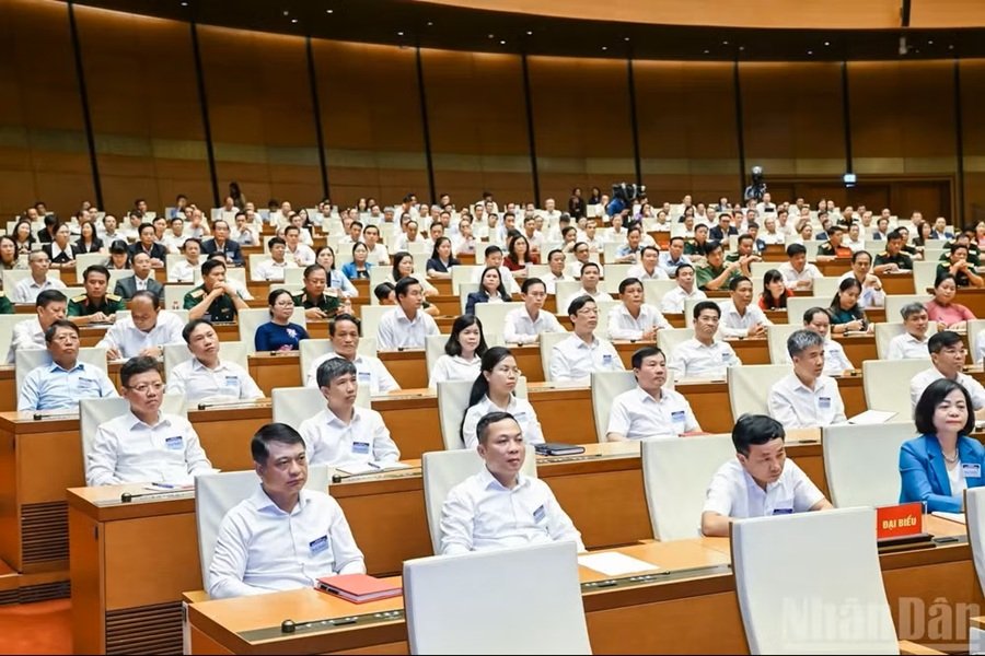 C&aacute;c đồng ch&iacute; c&aacute;n bộ quy hoạch diện Ban B&iacute; thư quản l&yacute; dự gặp mặt. (Ảnh: DUY LINH)