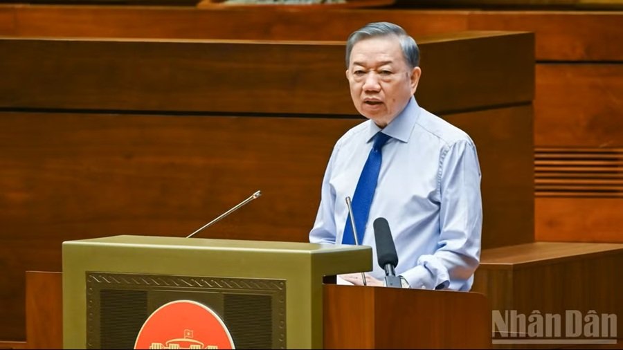Tổng B&iacute; thư, Chủ tịch nước T&ocirc; L&acirc;m ph&aacute;t biểu chỉ đạo tại gặp mặt.